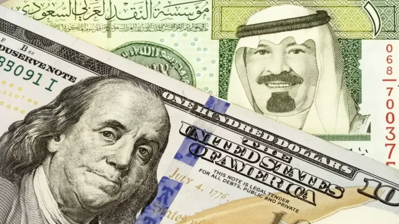 انهيار سعر الدولار في اليمن بين عدن وصنعاء يوسع الفجوة المالية ويعمق الأزمات الأسرية